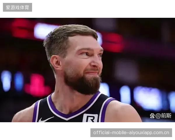 萨博尼斯连续高位得分引发全场掌声，球场上的英雄崛起
